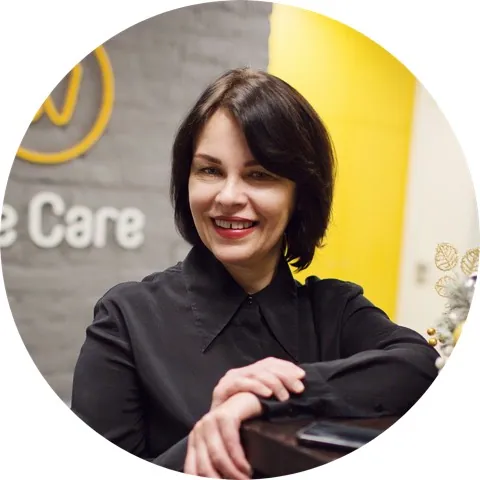 Jolanta Tiščenko — administratore We Care klīnikā Rīgā